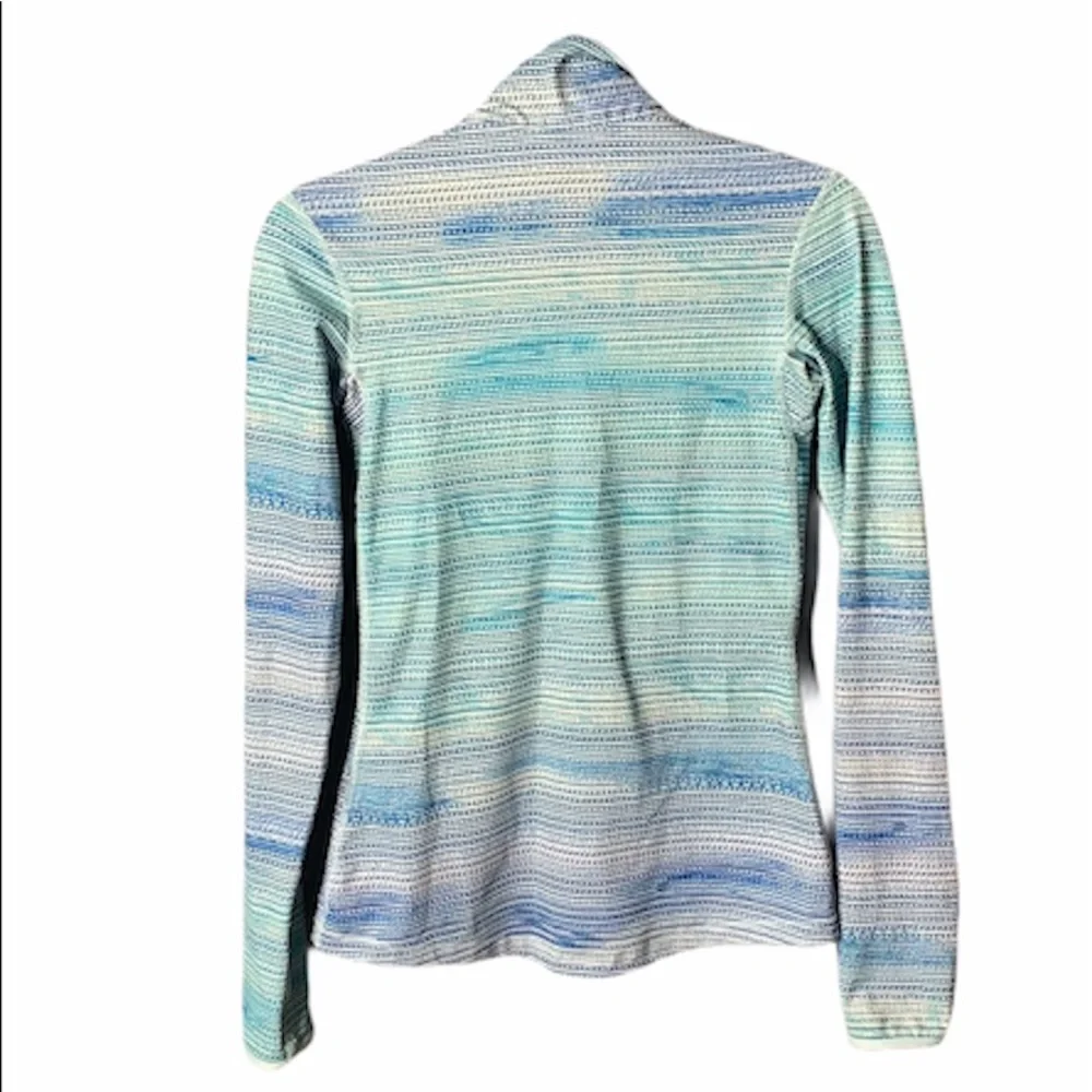 NIKE Dri-Fit women's fitted sport top S‎